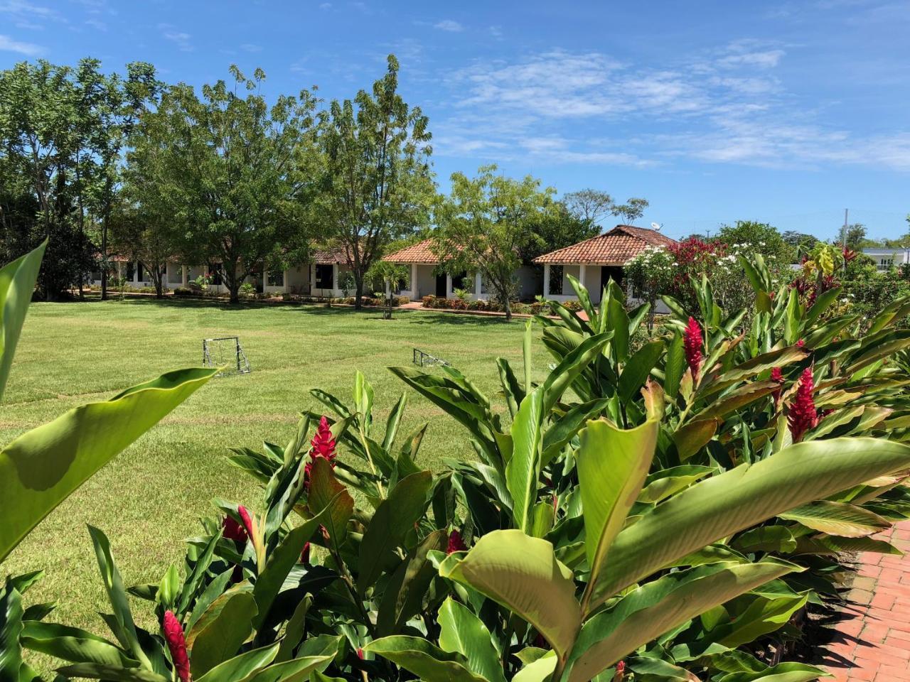 Hotel Campestre Arboretto Вилавиченцио Екстериор снимка