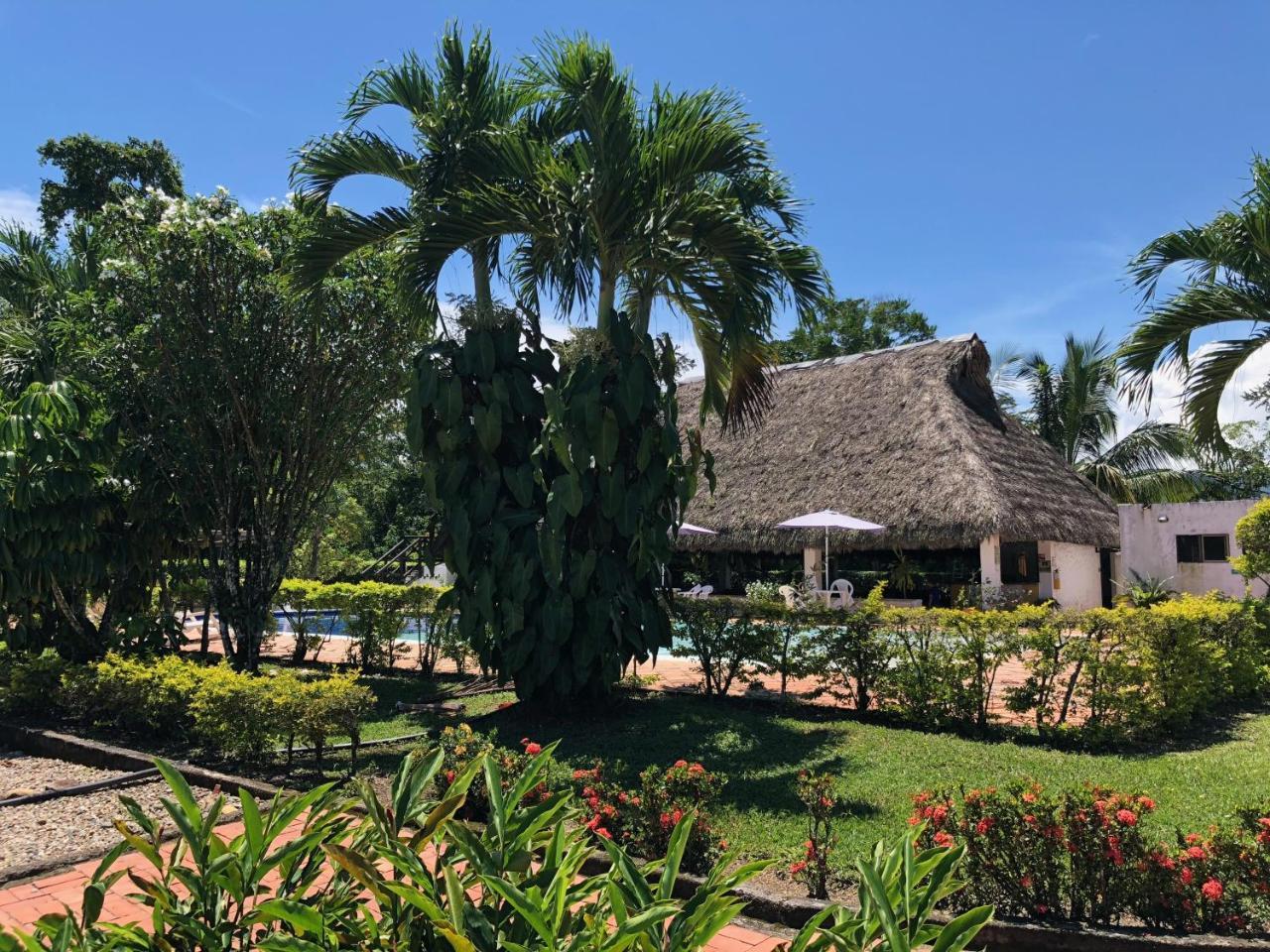 Hotel Campestre Arboretto Вилавиченцио Екстериор снимка